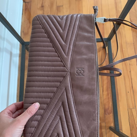 Christopher Kon Textured Clutch - Picture 4 of 5